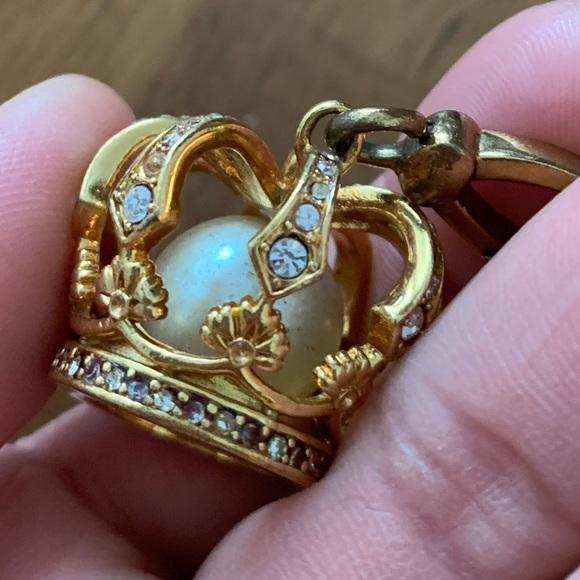 AUTHENTIC JUICY COUTURE RARE CROWN PEARL DOME CHARM BRACELET - Picture 6 of 12